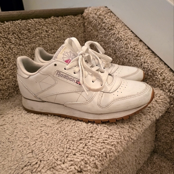 Reebok shoes - Picture 1 of 3